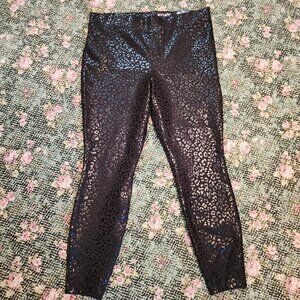 Terra & Sky Women's 14W Black Skinny Snake Skin Ponte Pants NWT #579